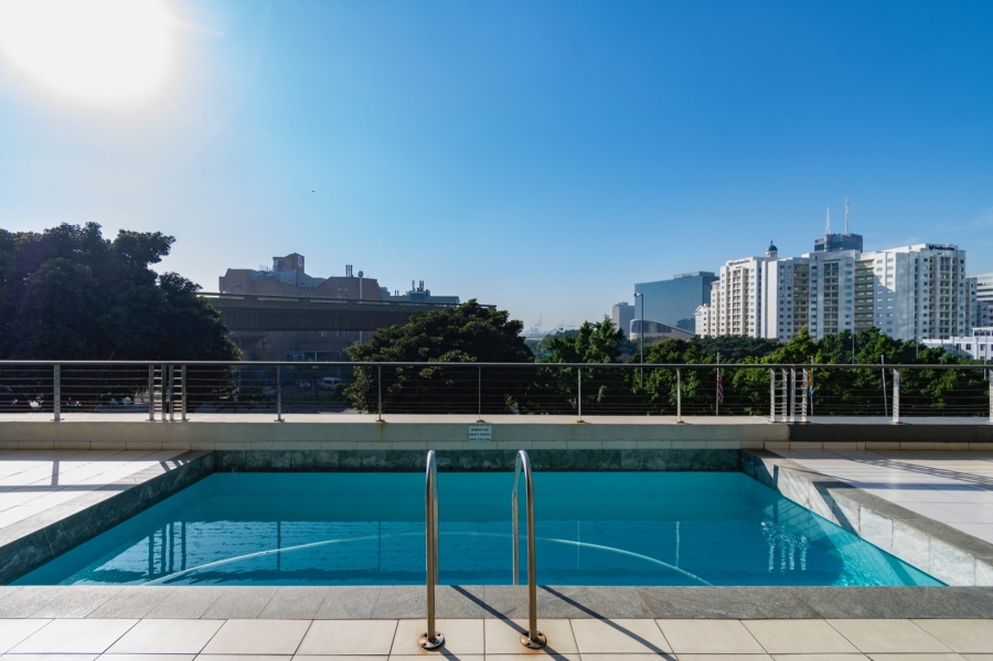1 Bedroom Property for Sale in Green Point Western Cape